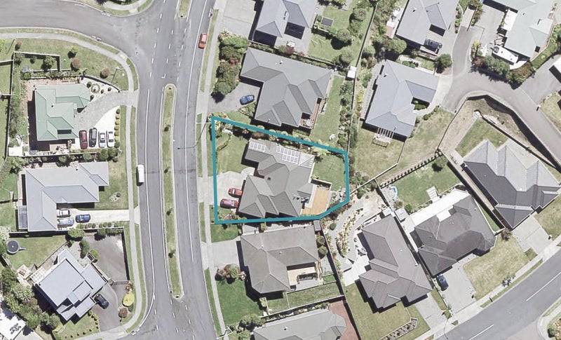 18 Kirton Drive, Riverstone Terraces, Upper Hutt - Carousel 1