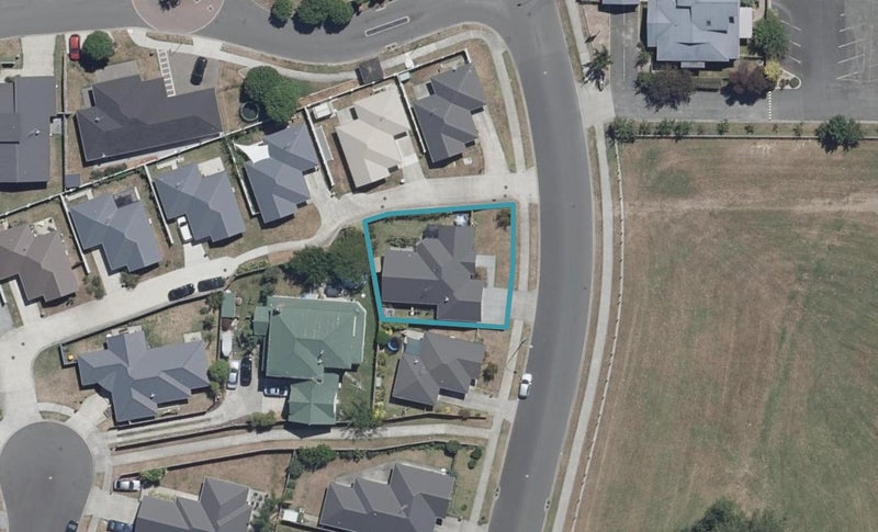 61 Te Manatu Drive, Huntington, Hamilton - Carousel 1