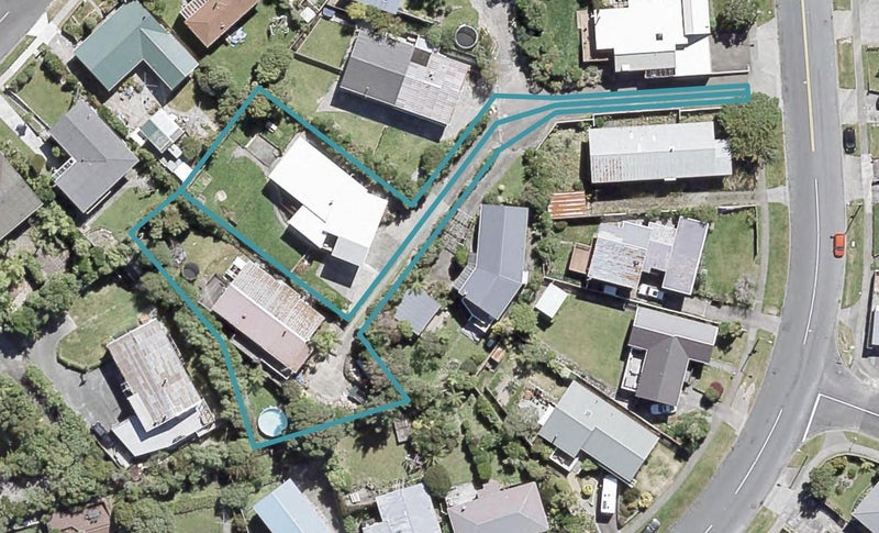 265 Dowse Drive, Maungaraki, Lower Hutt - Carousel 1