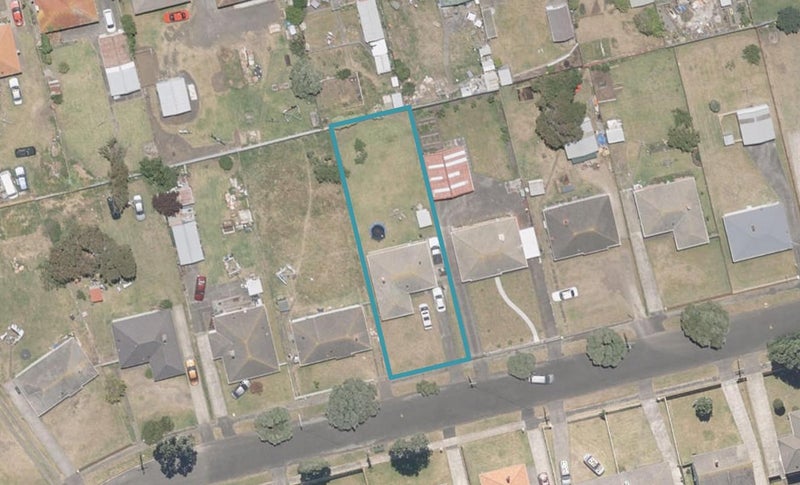 12 Maire Street, Gonville, Whanganui - Carousel 1