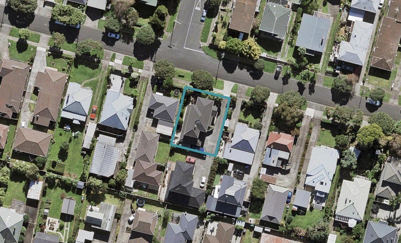 20 Coyle Street, Sandringham, Auckland - Carousel 1
