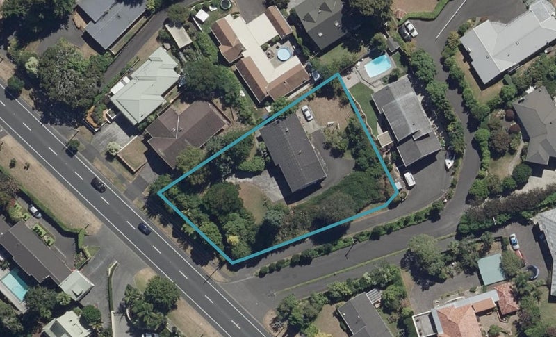 1032 River Road, Queenwood, Hamilton - Carousel 1