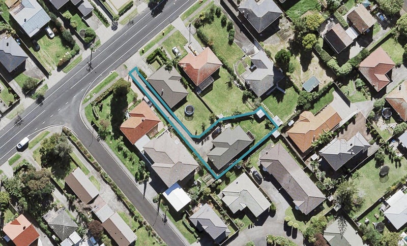 62B Hutchinson Avenue, New Lynn, Auckland - Carousel 1
