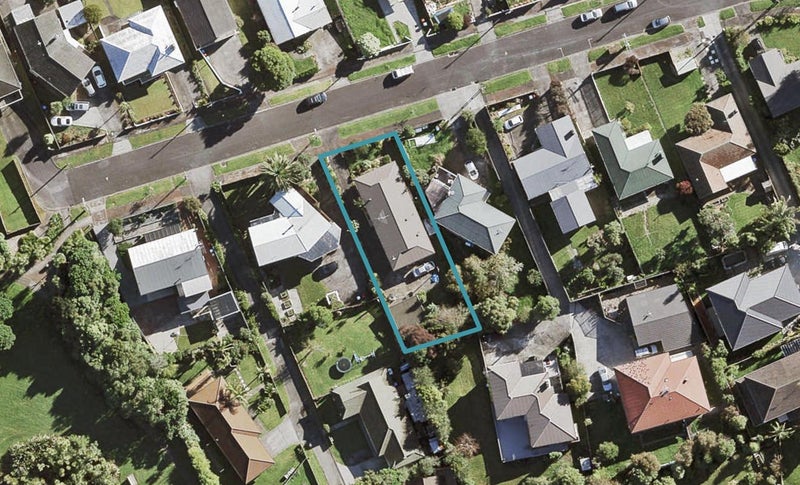 28 Westminster Street, New Windsor, Auckland - Carousel 1