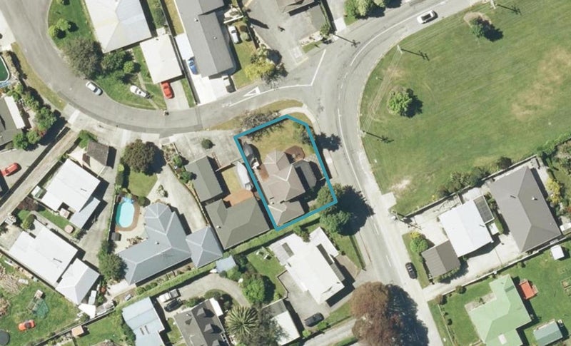 2 Mara Place, Waikawa, Picton - Carousel 1