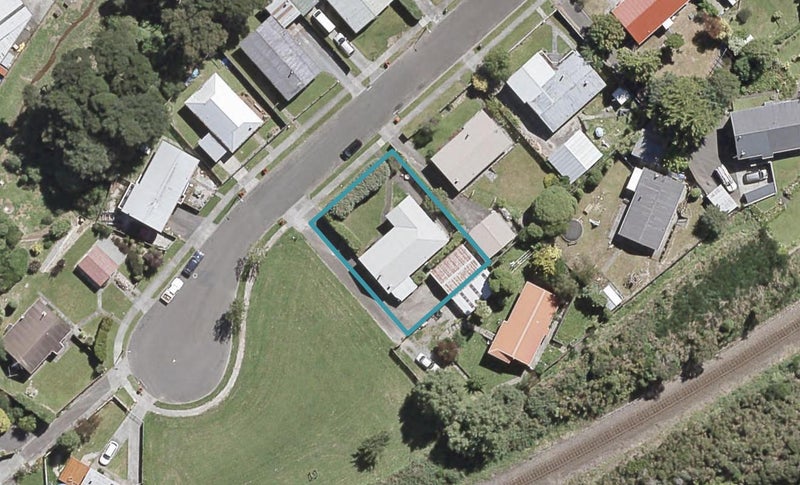 17 Oaklands Grove, Clouston Park, Upper Hutt - Carousel 1