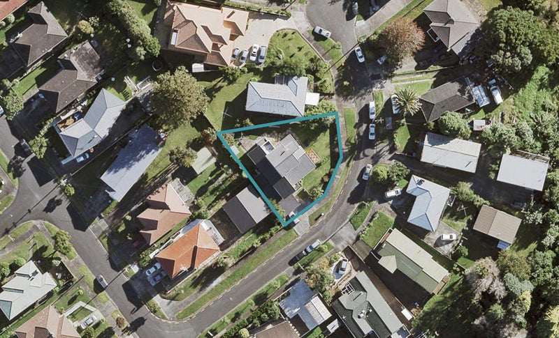 4 Bannister Place, New Windsor, Auckland - Carousel 1