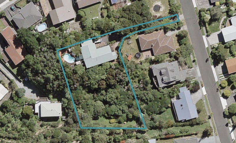 4 Seymour Grove, Kingsley Heights, Upper Hutt - Carousel 1
