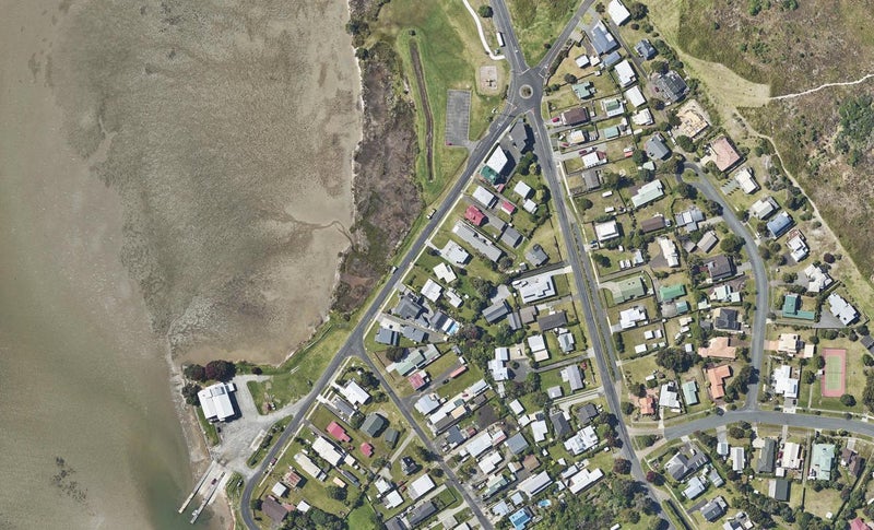 15 Pio Road, Bowentown, Waihi Beach - Carousel 1