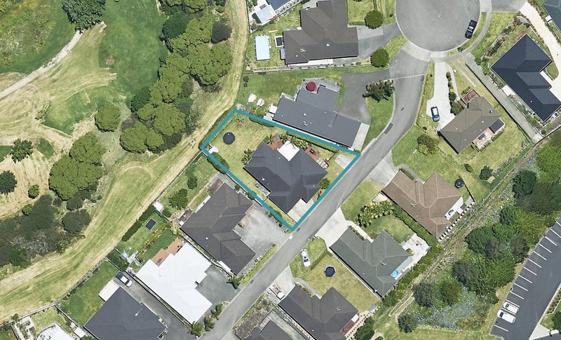 30 Danny Place, Pyes Pa, Tauranga - Carousel 1