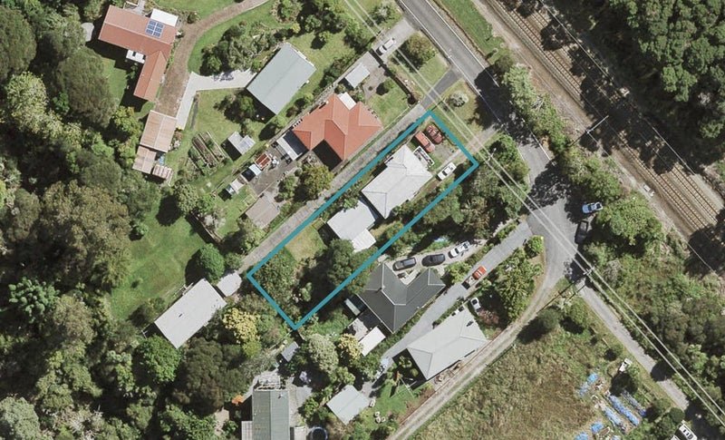8 Sherrybrooke Place, Sunnyvale, Auckland - Carousel 1