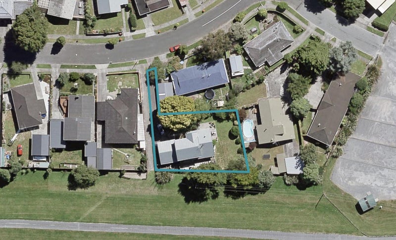 38 Brightwater Crescent, Totara Park, Upper Hutt - Carousel 1