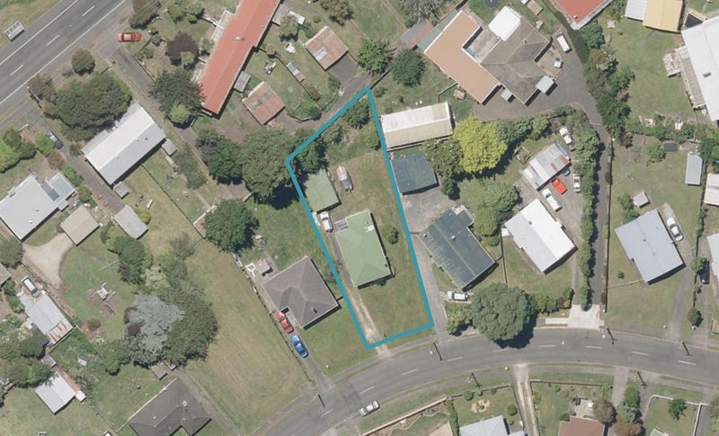 23 Hinemoa Street, Whanganui East, Whanganui - Carousel 1