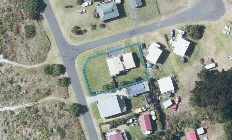 17 Moana Drive, Māhia - Carousel 1