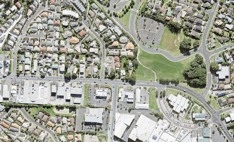 1/692 Whangaparaoa Road, Stanmore Bay, Whangaparāoa - Carousel 1