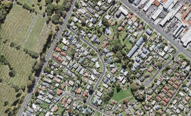 2/11 Sarona Avenue, Glen Eden, Auckland - Carousel 1