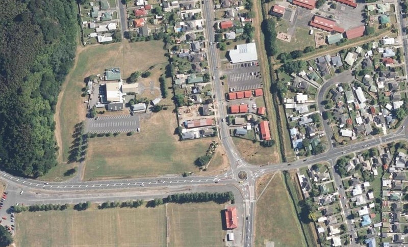 2/13 Wellington Road, Wainuiomata, Lower Hutt - Carousel 1