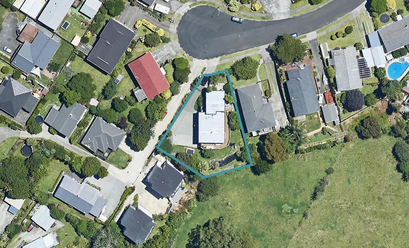 11 Lichfield Grove, Bethlehem, Tauranga - Carousel 1