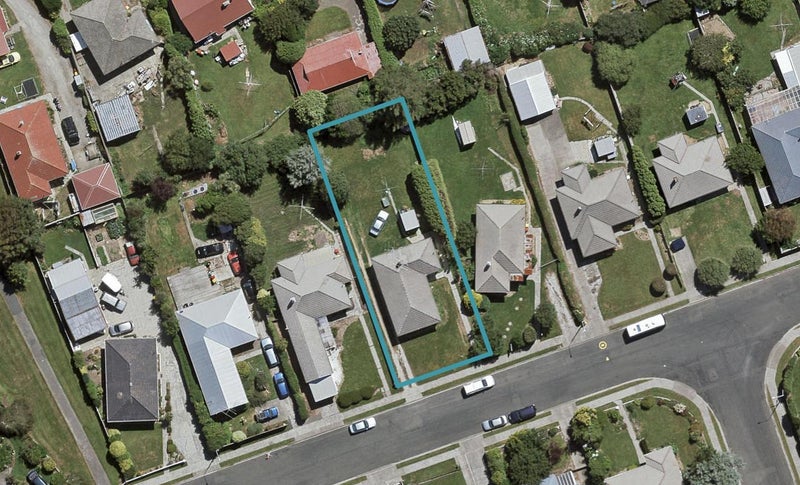 42 Adamson Crescent, Glengarry, Invercargill - Carousel 1
