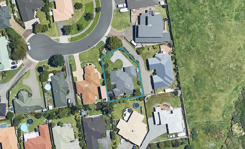 29 Donnington Place, Bethlehem, Tauranga - Carousel 1