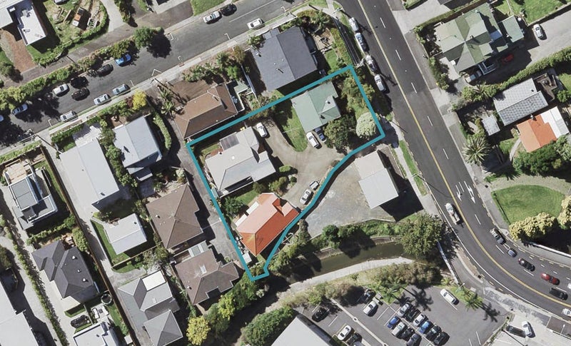 3/2 East Coast Road, Milford, Auckland - Carousel 1
