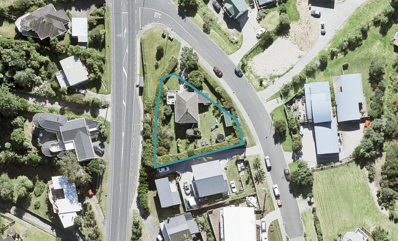1 Roberts Road, Tindalls Beach, Whangaparaoa - Carousel 1