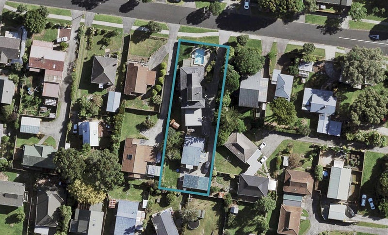 6 McInnes Road, Weymouth, Auckland - Carousel 1