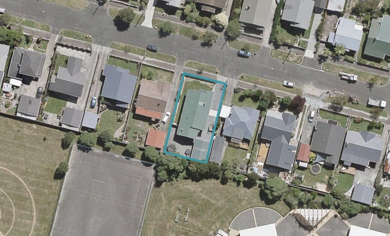 18 Hume Street, Alicetown, Lower Hutt - Carousel 1