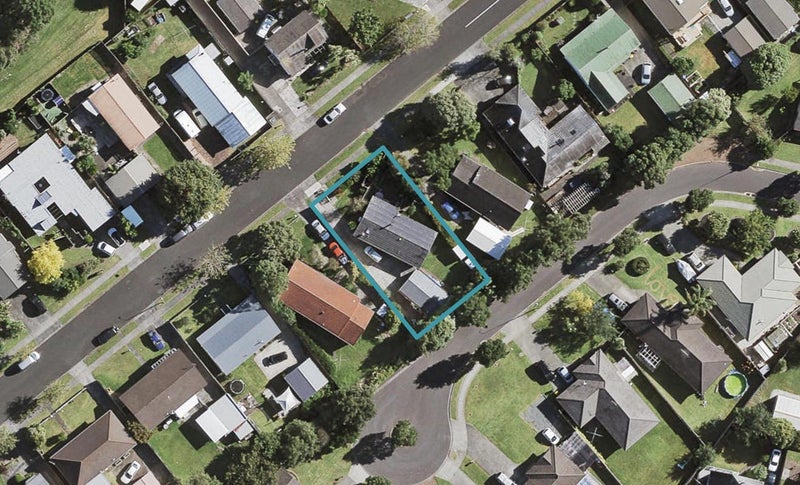 18 Bluewater Place, Wattle Downs, Auckland - Carousel 1