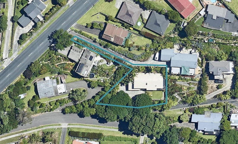 6 Coach Drive, Otumoetai, Tauranga - Carousel 1