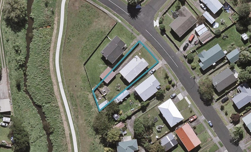 51 Endeavour Street, Marfell, New Plymouth - Carousel 1