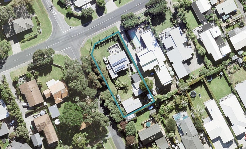 24 Laurence Street, Manly, Whangaparaoa - Carousel 1