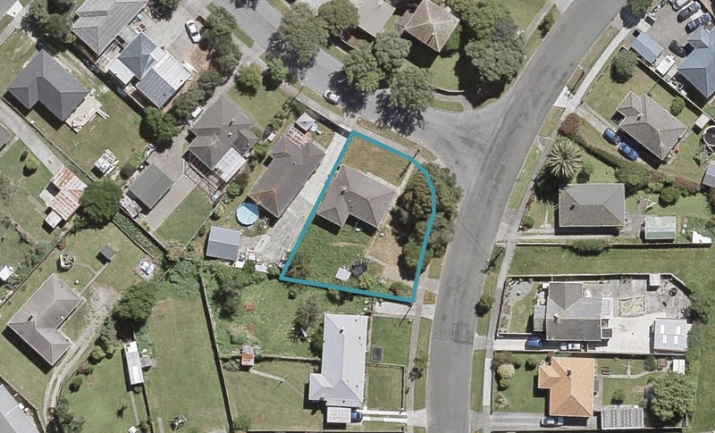 8 Nash Street, Taita, Lower Hutt - Carousel 1