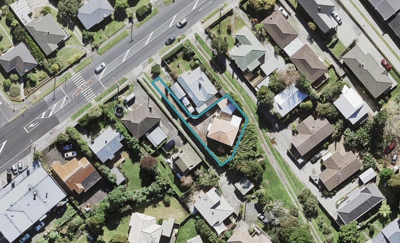 70A Titirangi Road, New Lynn, Auckland - Carousel 1