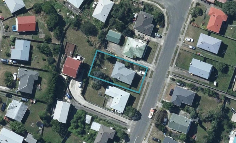27 Desert Gold Street, Ascot Park, Porirua - Carousel 1