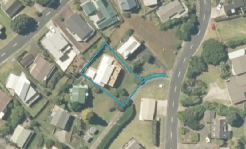 115 Bambury Place, Onemana, Whangamatā - Carousel 1