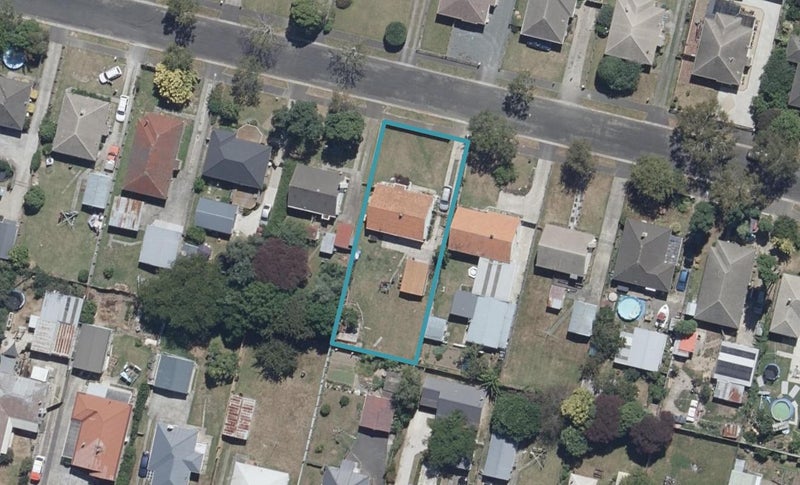 16 Slim Street, Bader, Hamilton - Carousel 1