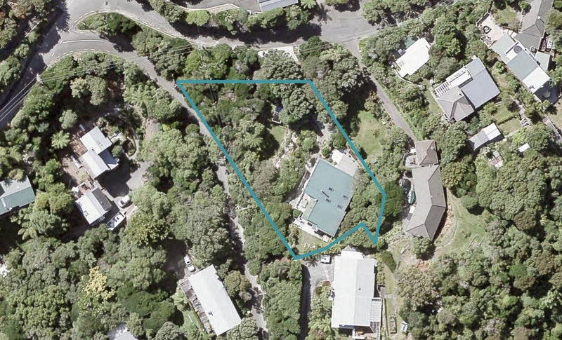84 Howard Road, Point Howard, Lower Hutt - Carousel 1