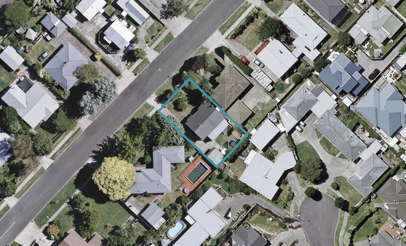 31 Bowling Road, Greenmeadows, Napier - Carousel 1