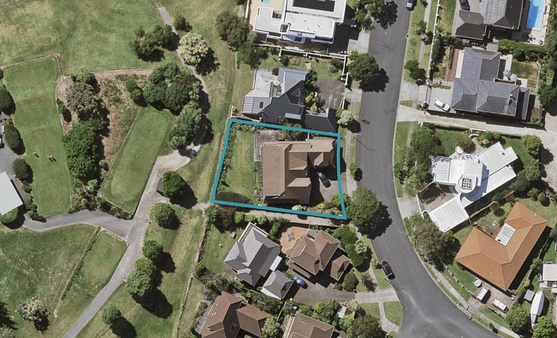 29 Coldham Crescent, Saint Johns, Auckland - Carousel 1