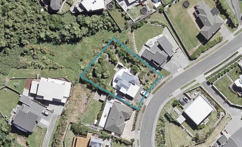 33 Arahiwi Grove, Tirohanga, Lower Hutt - Carousel 1