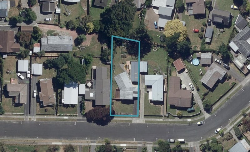 28 Hibiscus Avenue, Hamilton Lake, Hamilton - Carousel 1