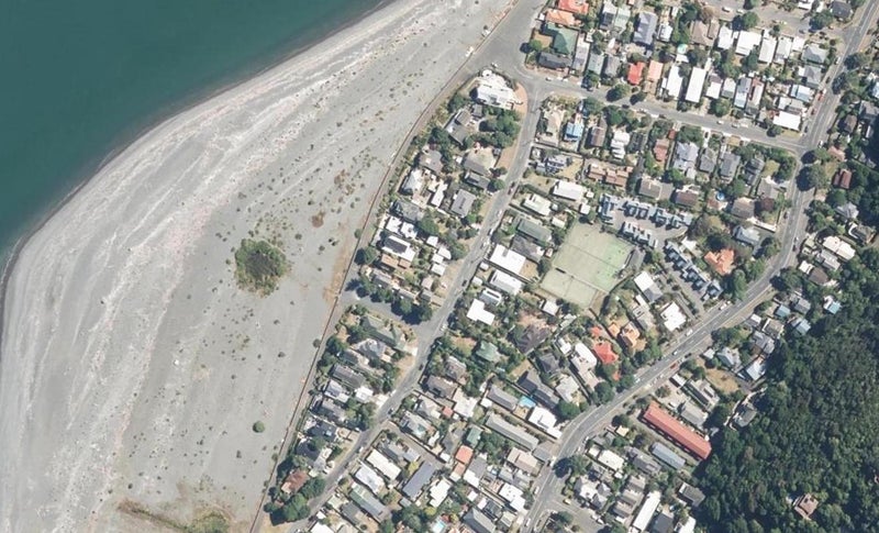 22 Pukatea Street, Eastbourne, Lower Hutt - Carousel 1