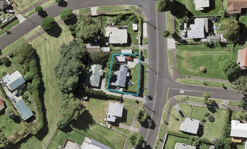 153 Tripoli Road, Point England, Auckland - Carousel 1