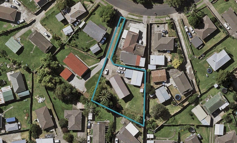 22 Desmond Place, Otara, Auckland - Carousel 1