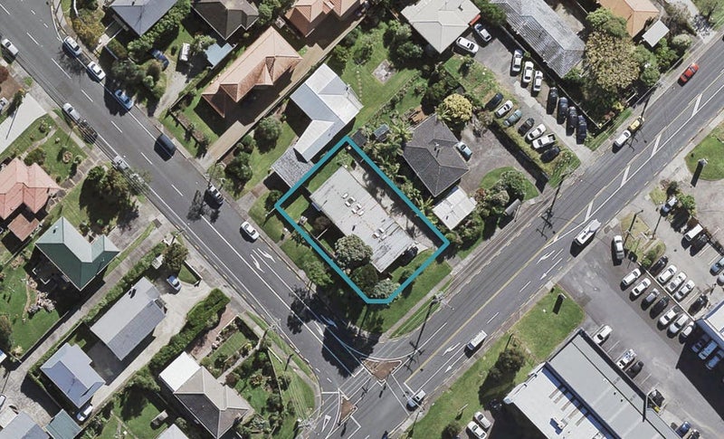 3/200 Chivalry Road, Glenfield, Auckland - Carousel 1