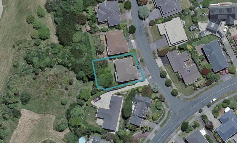 3 Ellwood Place, Churton Park, Wellington - Carousel 1
