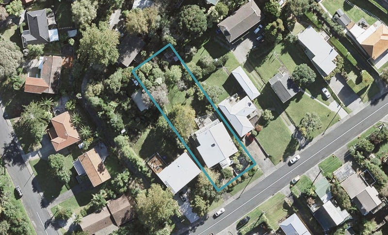 46 Woodlands Crescent, Browns Bay, Auckland - Carousel 1