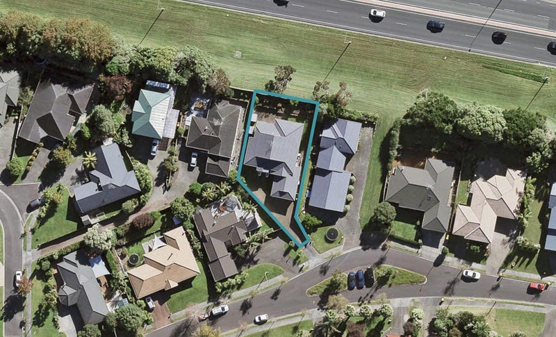 16 Pukatea Avenue, Albany, Auckland - Carousel 1