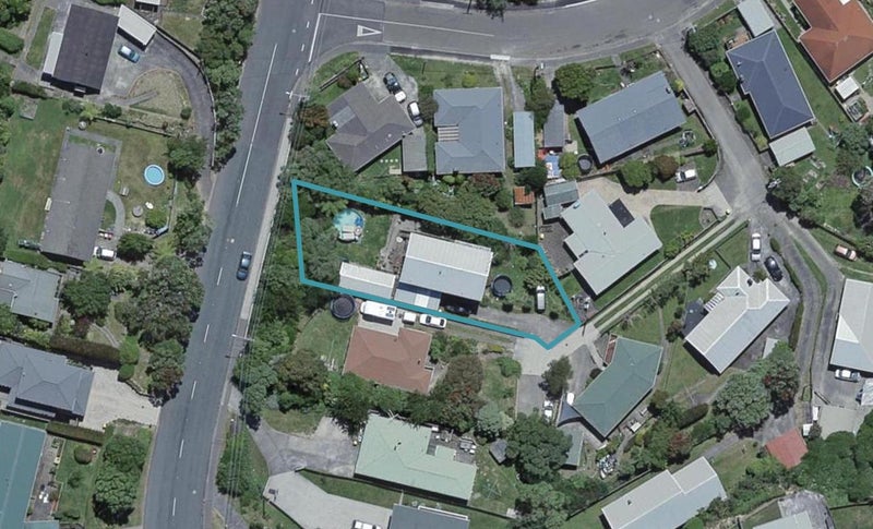 6 Jonathan Way, Paparangi, Wellington - Carousel 1